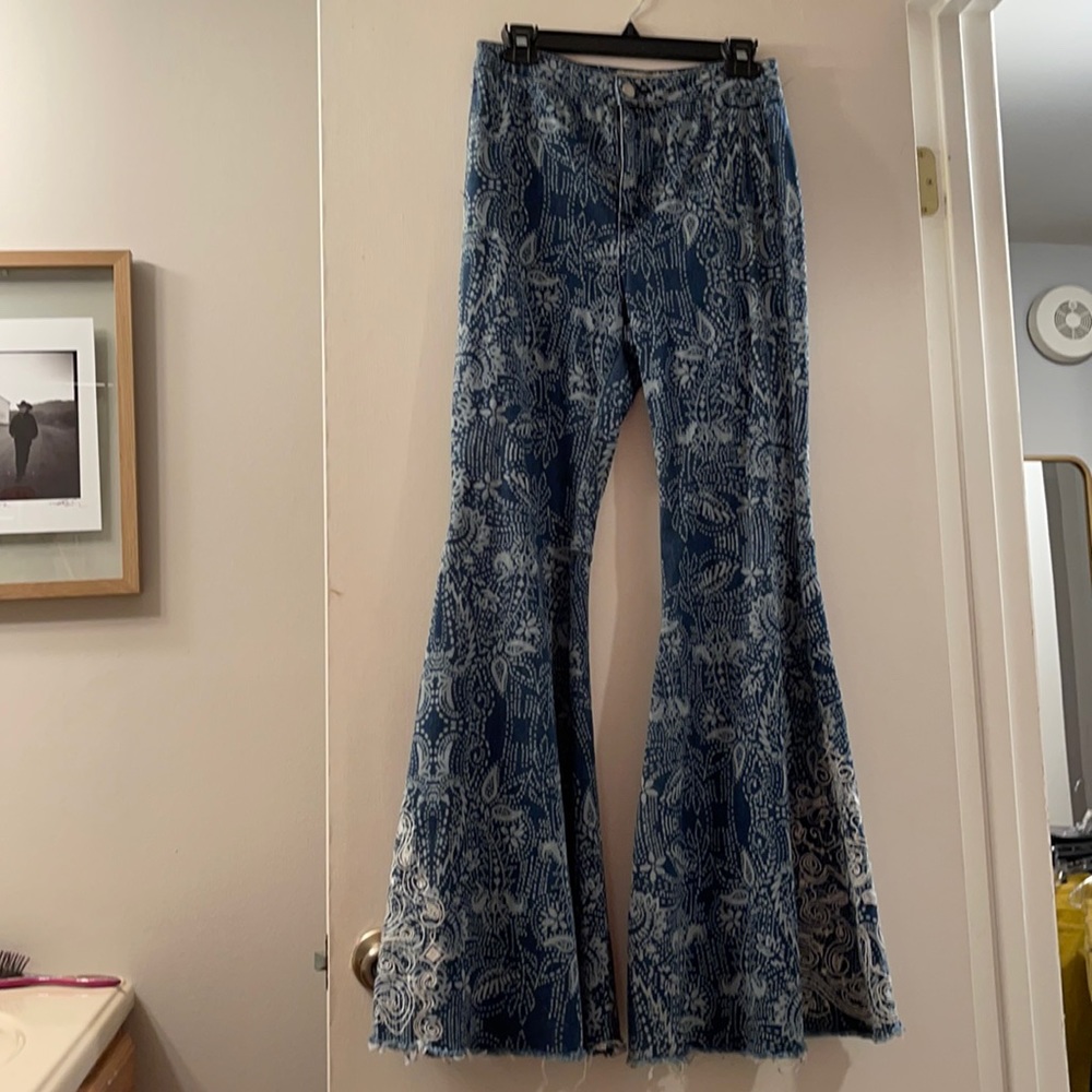 Free People Float on Flare Jeans Embroidered Print